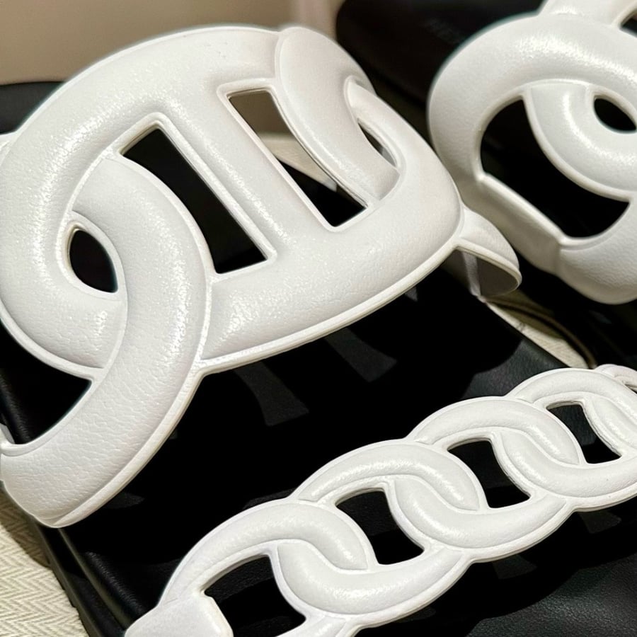 Extra sandal white color