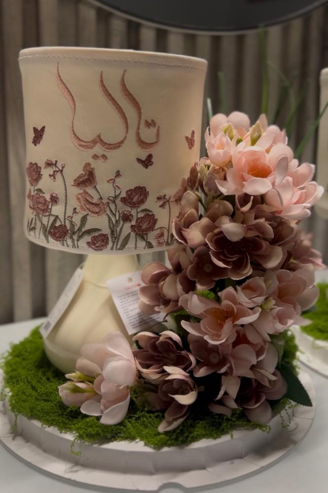 Embroidered lamp cover + flower arrangement