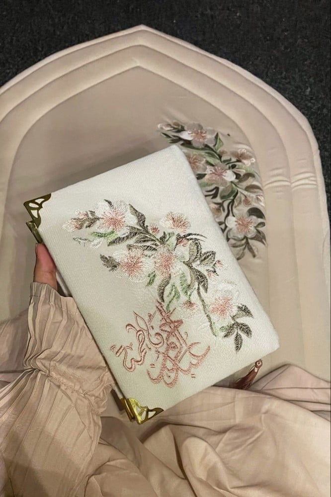 طقم مميز