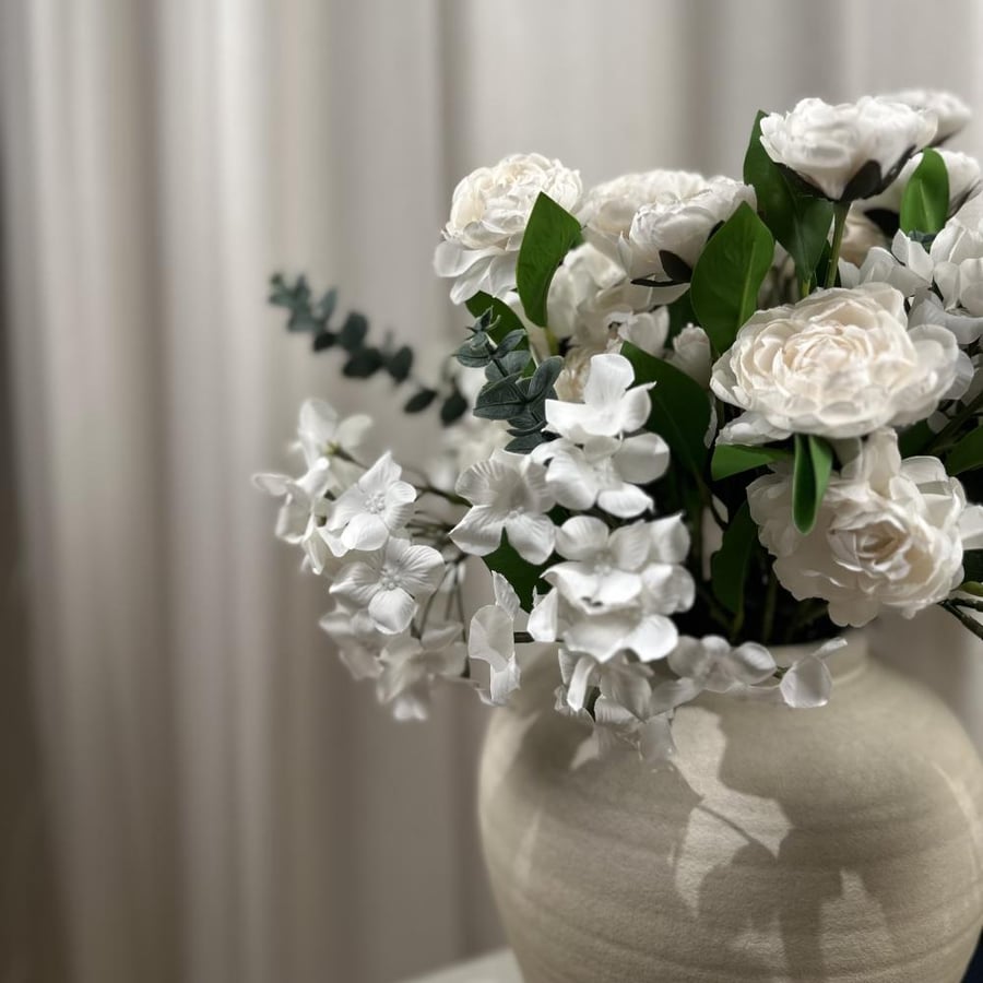 Flower vase