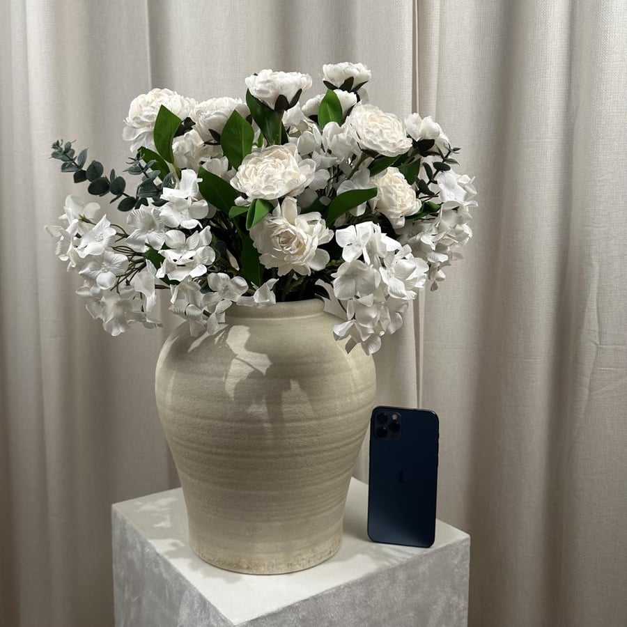 Flower vase