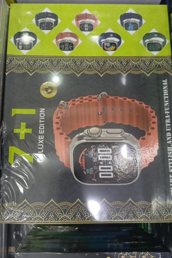 ساعة شبيهة ابل سبع اساور وتركب على جميع الجوالات