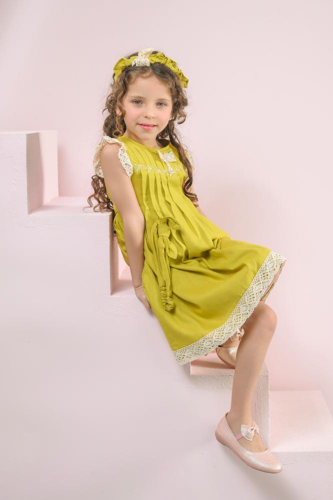 Girls' dress (sizes 18 months - 6 years)