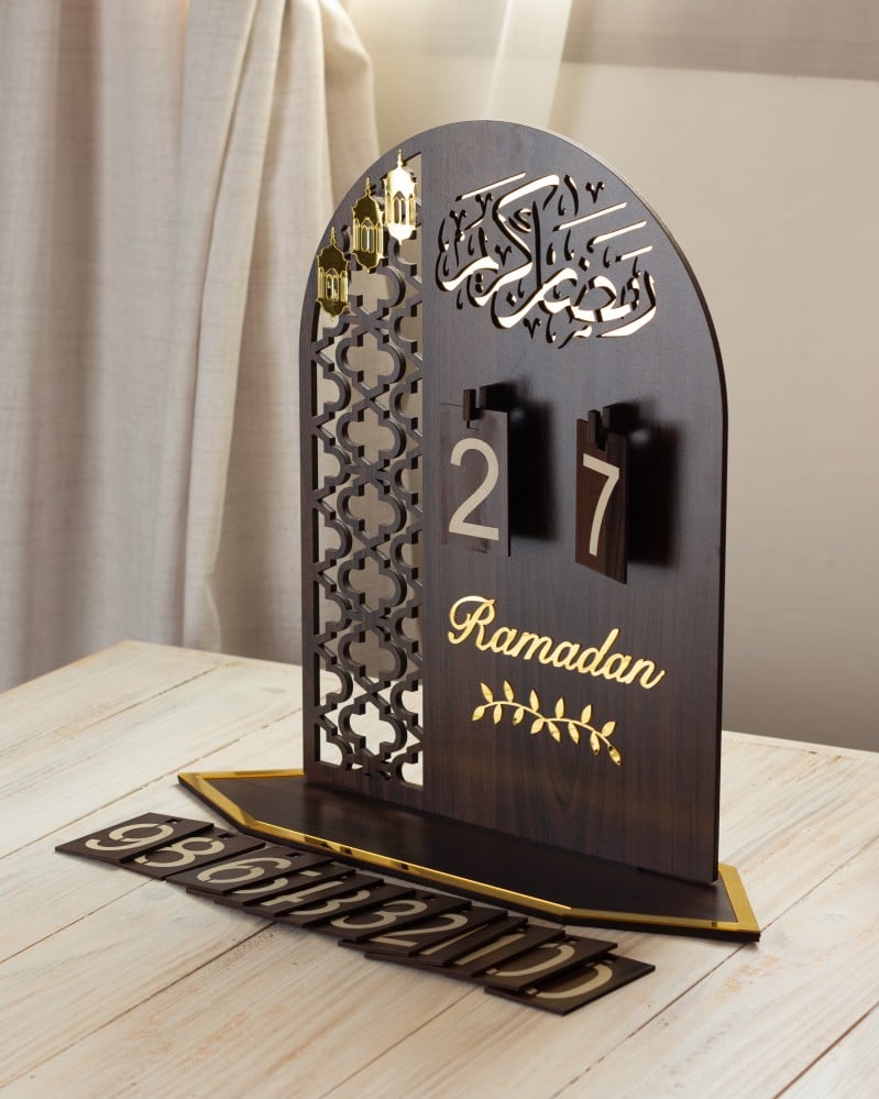 ستاند تقويم رمضان 2025