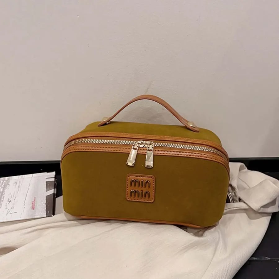 شنطة Miu Miu