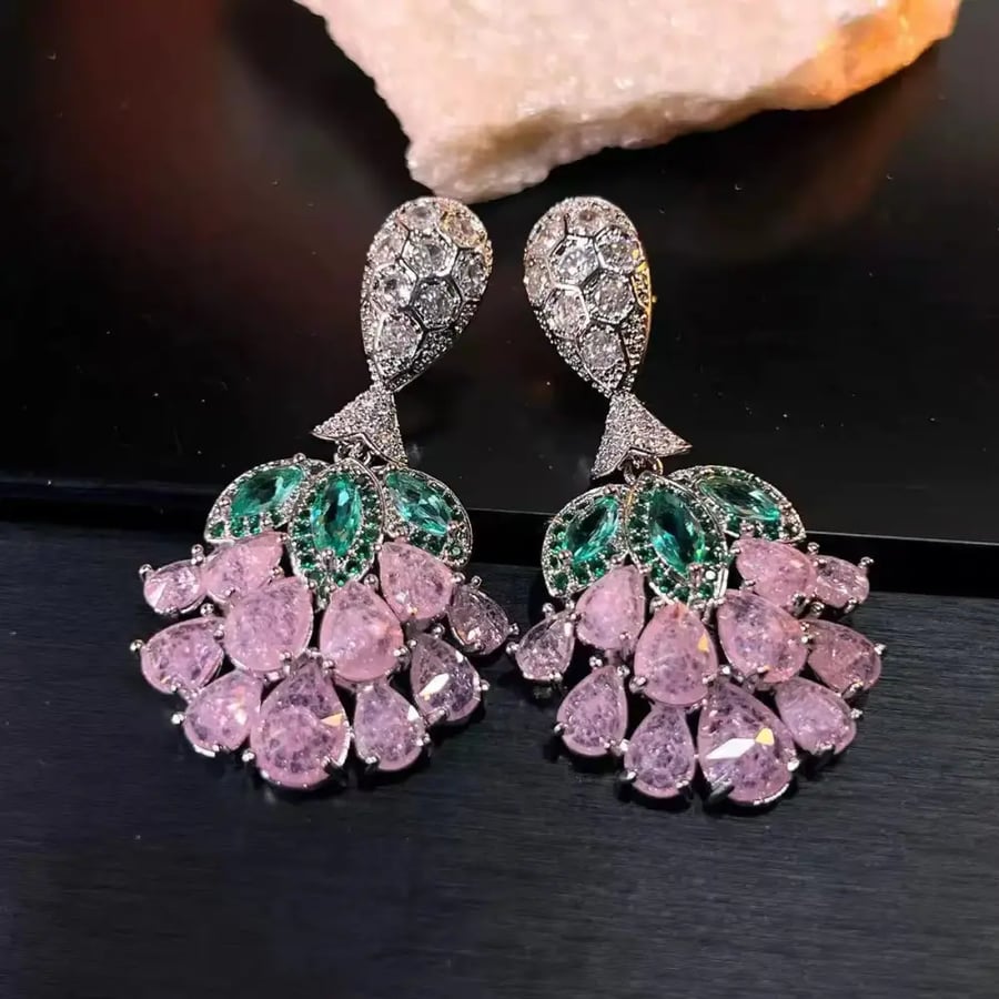 أقراط متدلية فاخرة