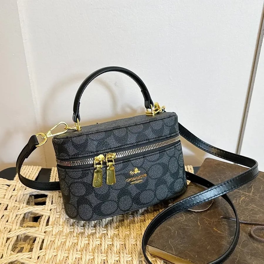 شنطة Coach