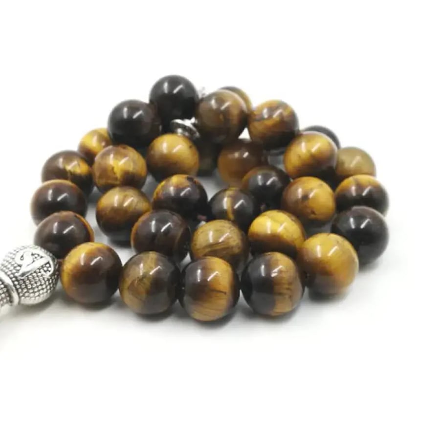 مسبح حجر عين النمر الطبيعي
