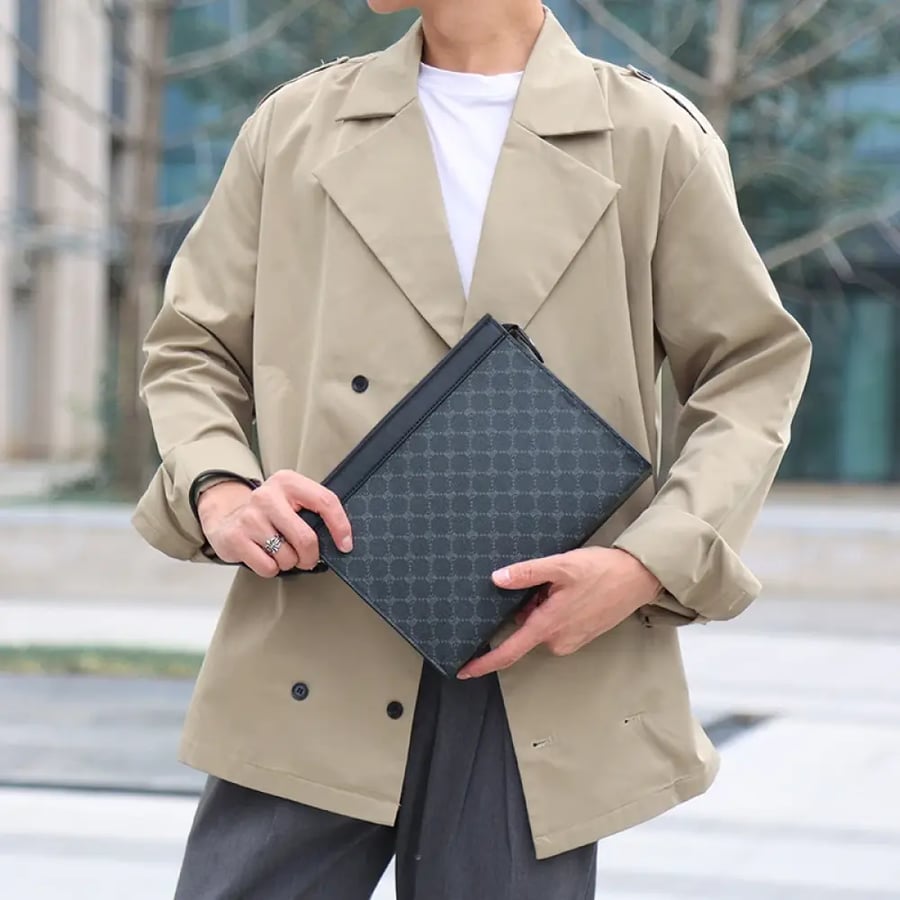 حقائب يد رجالية