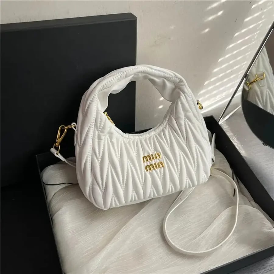 شنطة Miu Miu