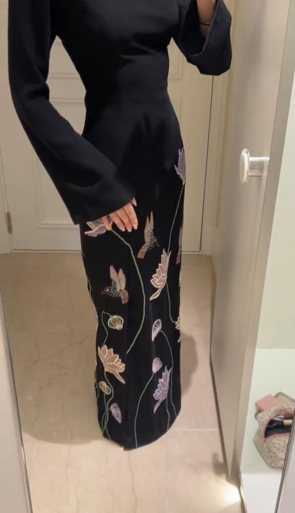 فستان اسود ساتر