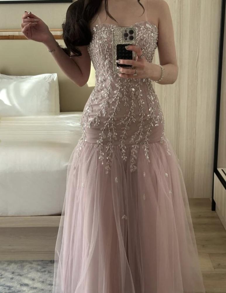 فستان لحمي سهرة