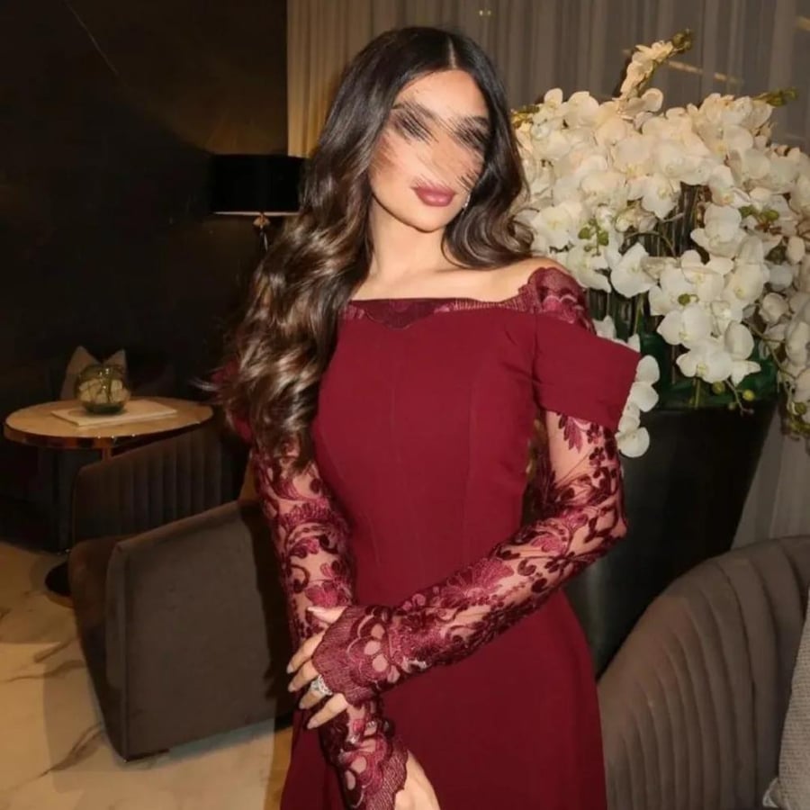 فستان عنابي انيق