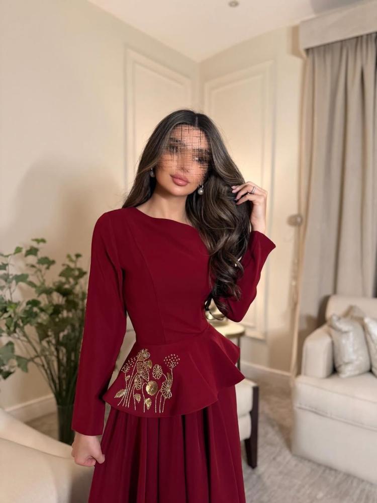 فستان العيد برغندي سكني كتف واحد