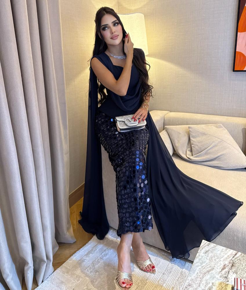 فستان ريما - ليالِ الكحلي الملكي | Layali Royal Navy Cape Gown