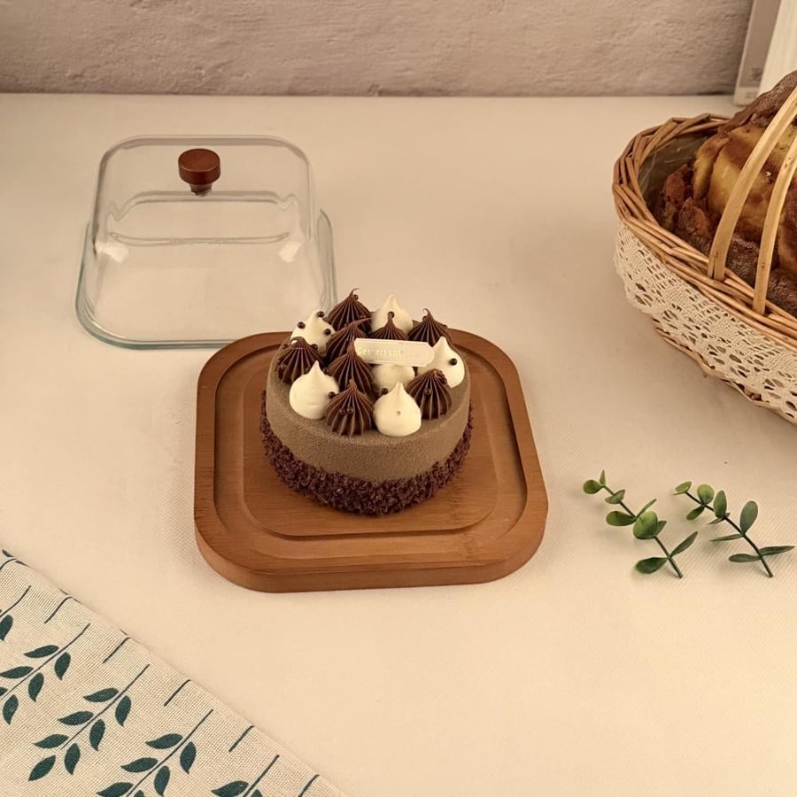 حافظة كيك بغطاء زجاجي