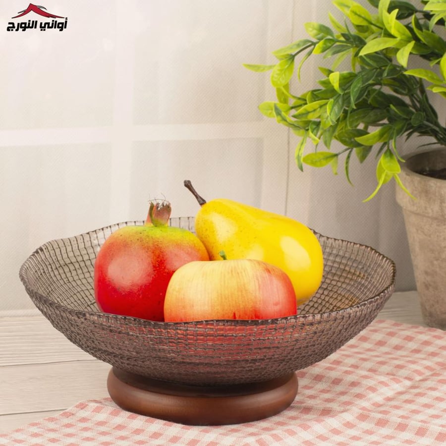 صحن فواكه بقاعدة خشب