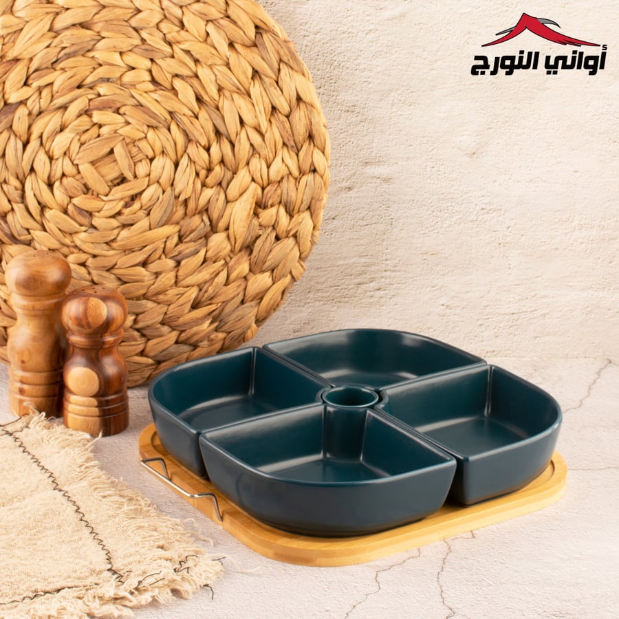 صحن تقديم مكسرات بقاعدة خشب كحلي