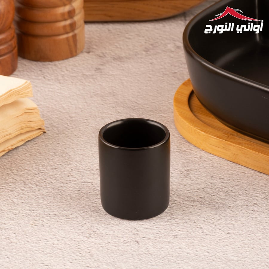 صحن تقديم مكسرات بقاعدة خشب أسود