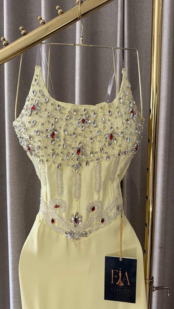 فستان زيلارا الليموني الطويل والمطرز من FIA FASHION