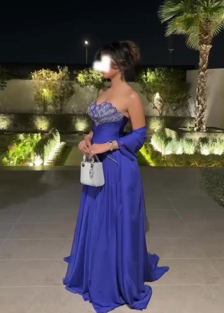 فستان هيفاء