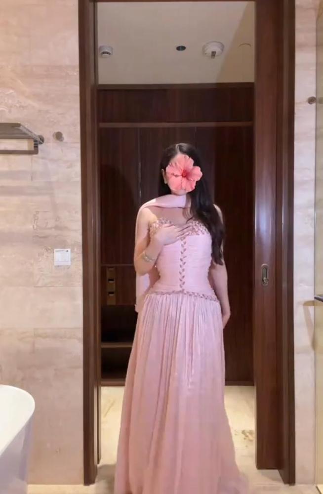 فستان حسناء