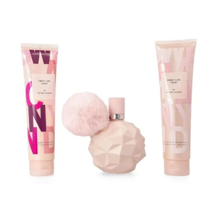 طقم عطور سويت لايك كاندي من أريانا غراندي للنساء (طقم أو دو بارفان 100 مل + كريم سوفليه 100 مل + جل استحمام 100 مل)