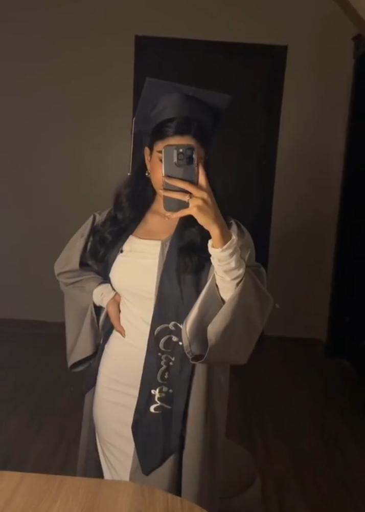 عباية تخرج رمادي 2026