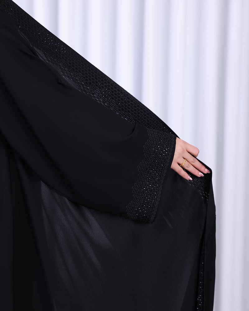 عباية وجود
