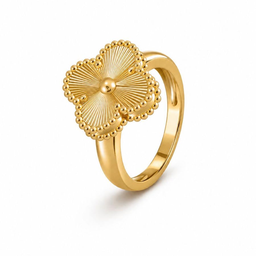 خاتم فان كليف فينتاج ألامبرا Van Cleef & Arpels Vintage Alhambra Ring