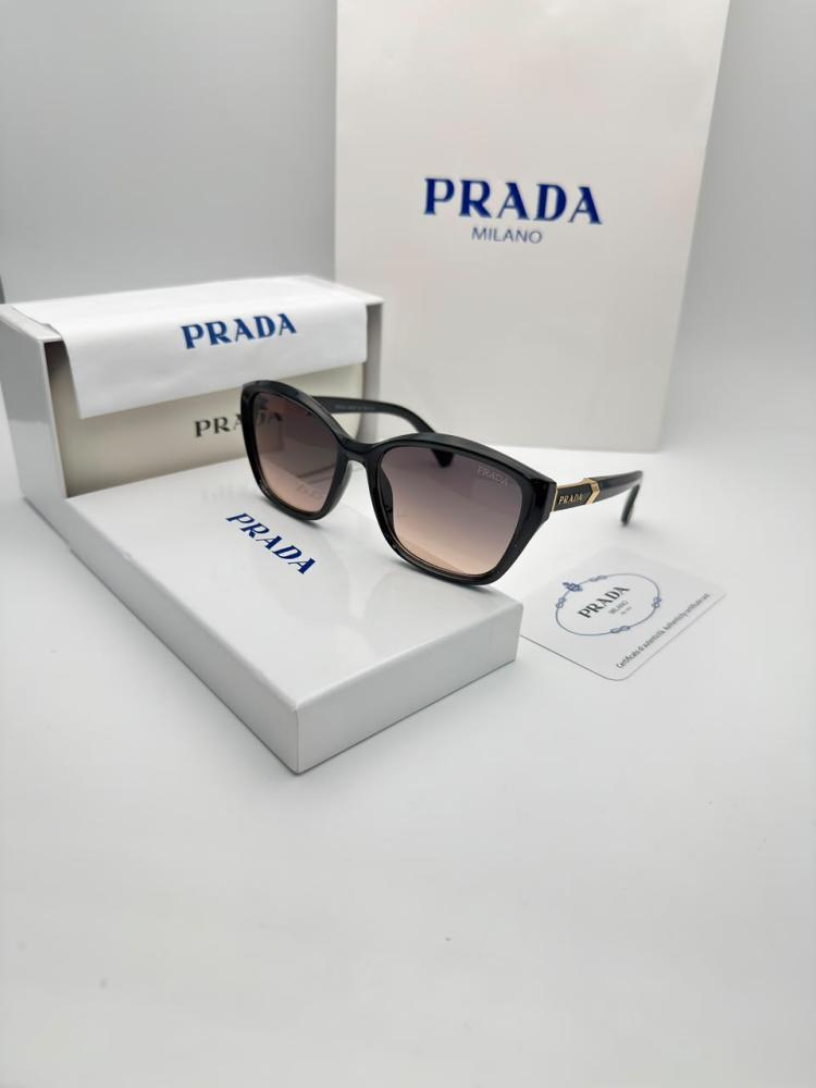 نظارة شمسية برادا نسائية كلاسيكية Prada Classic Women's Sunglasses