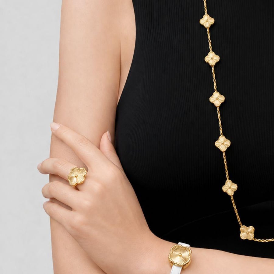 خاتم فان كليف فينتاج ألامبرا Van Cleef & Arpels Vintage Alhambra Ring