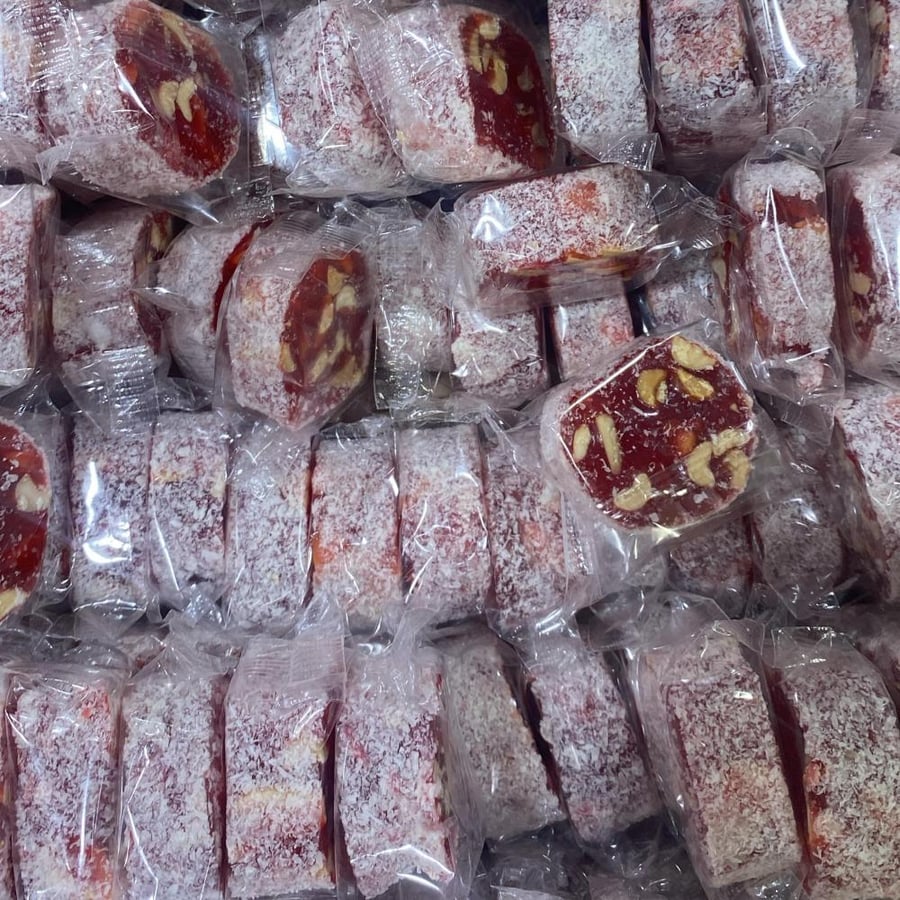حلقوم  قروش فول سوداني وجوز هند