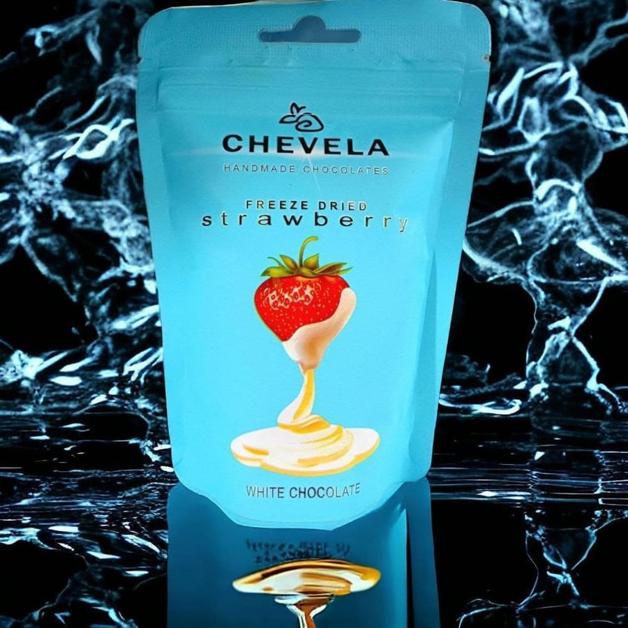 Strawberry dipped in white chocolate 70 g