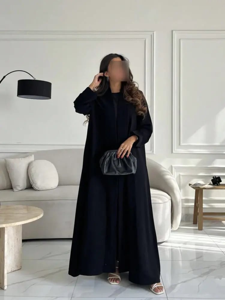 عباية بطبعة زهرية