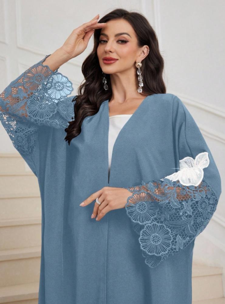 عباءة نسائية بقصة فضفاضة