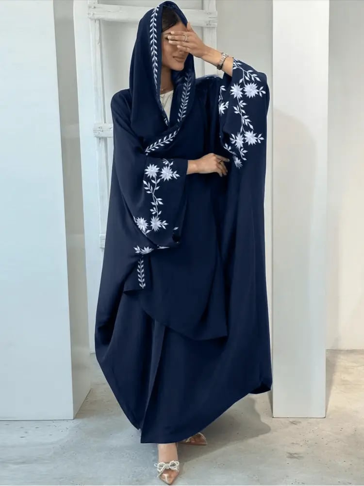 طقم جديد من العباءة المطرزة