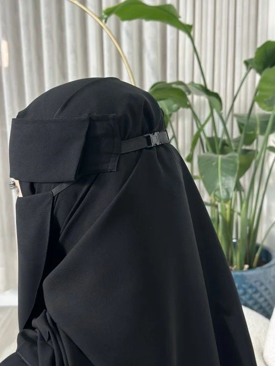 نقاب اسلامي مشبك الذكي
