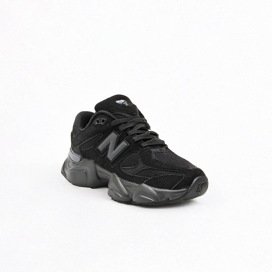 New Balance black women's