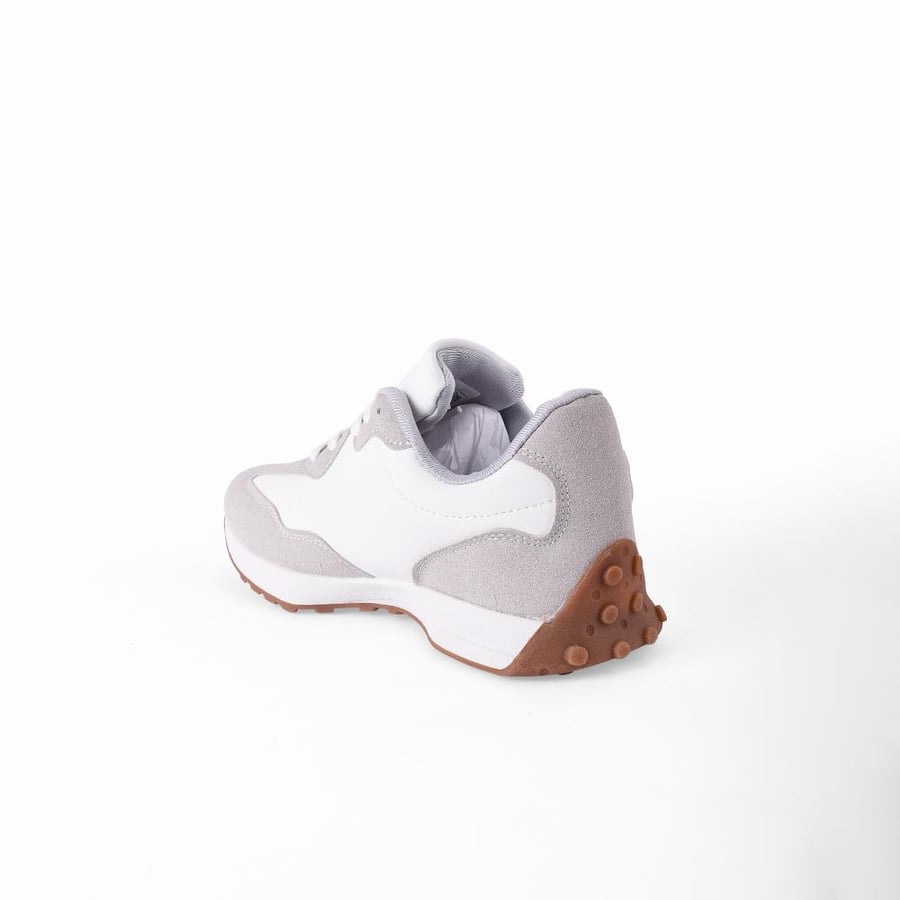 New Balance women's two-tone shoes