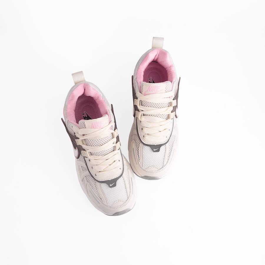 Nike women's shoes white and pink
