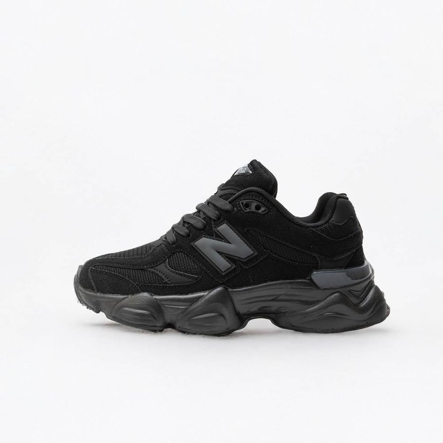 New Balance black women's