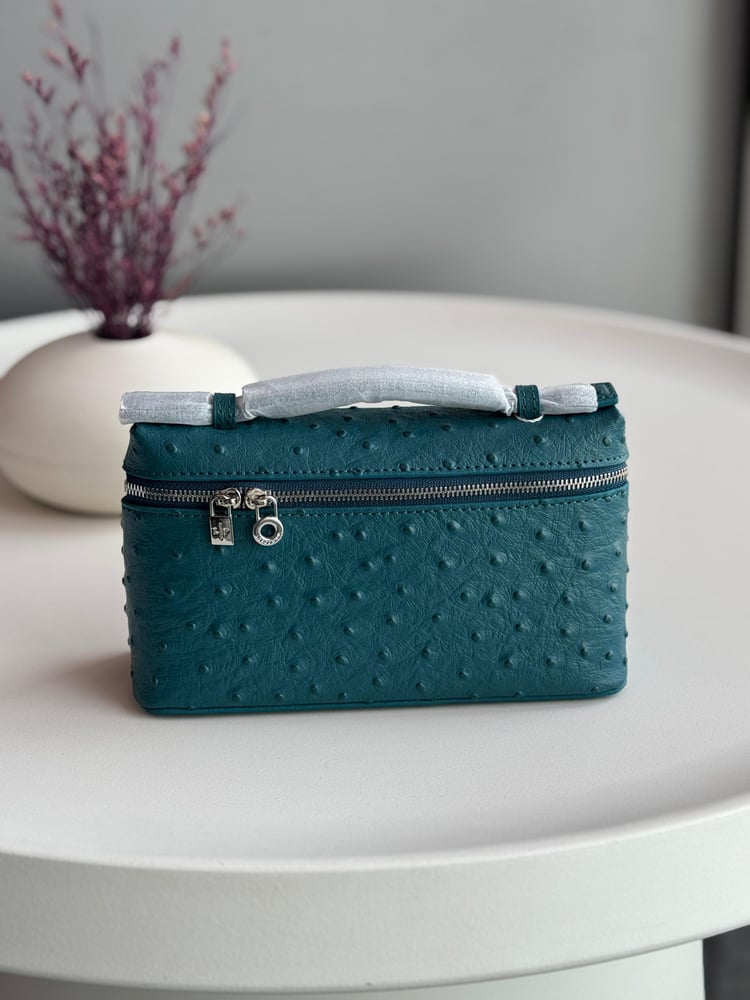 شنطة لورو بيانا مقاس 19 سم Loro Piana Bag 19 cm
