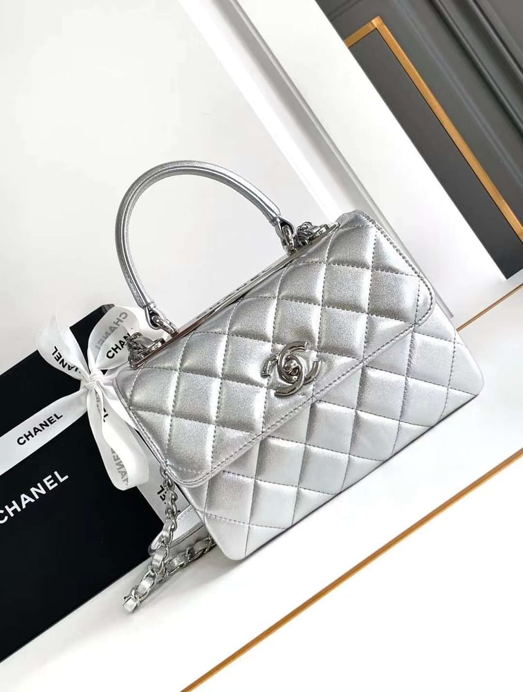 شنطة شانيل فلاب باق توب هاندل مقاس 25 سم Chanel Top Handle Bag 25 cm