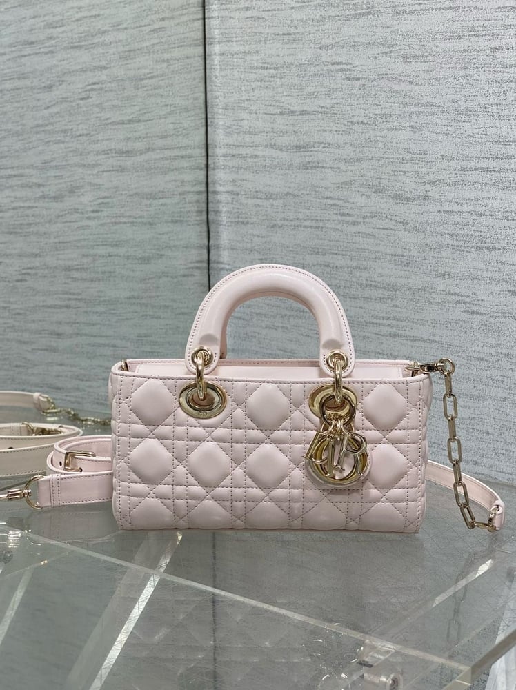 شنطة ديور 26 سم Dior Bag 26 cm