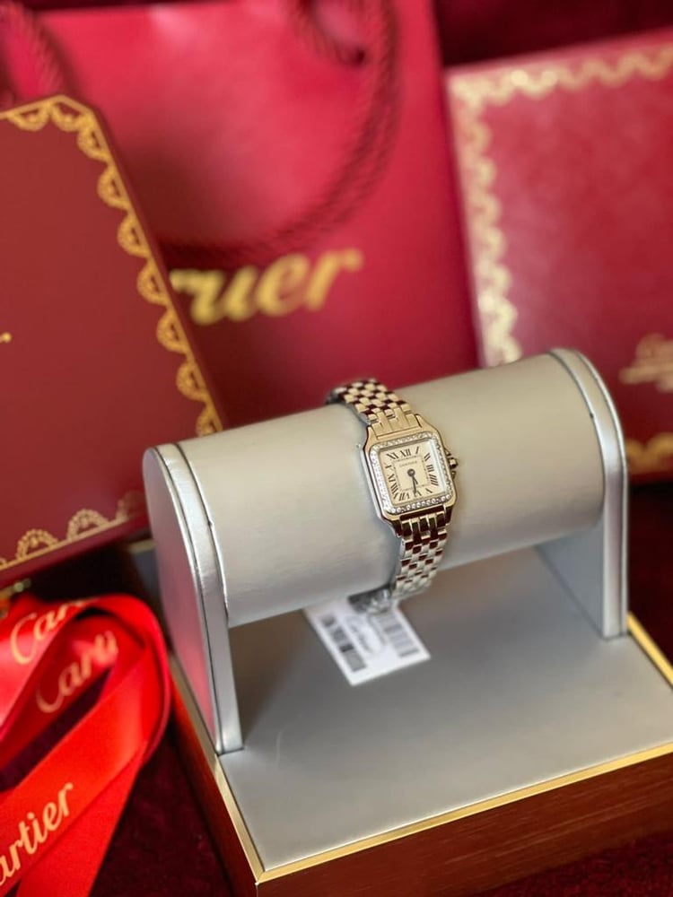 ساعة كارتييه بانثر فضي بفصوص صغيرة Cartier Panthère Crystal Details Small Watch Silver