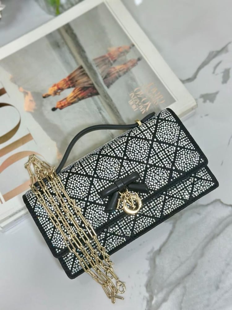 شنطة ديور