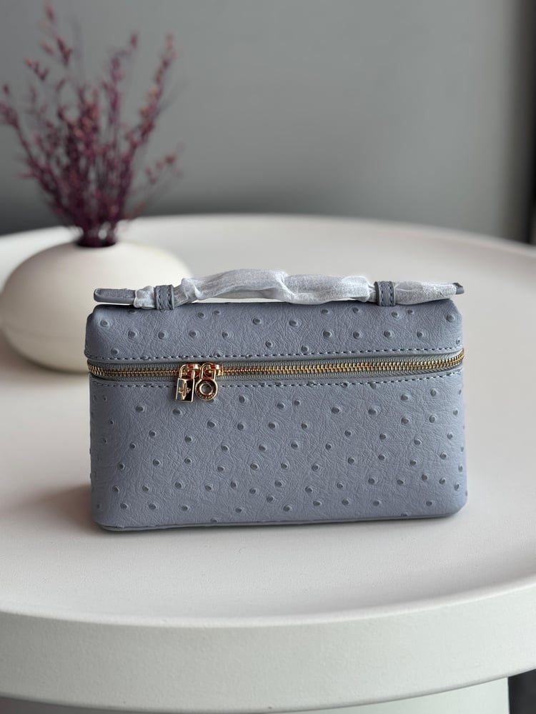 شنطة لورو بيانا مقاس 19 سم Loro Piana Bag 19 cm