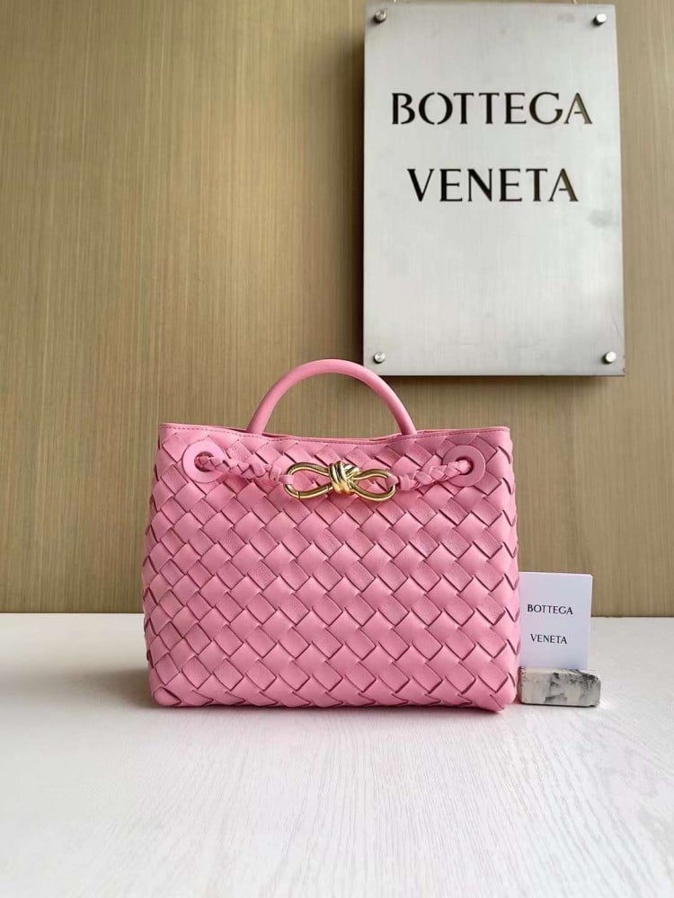 شنطة بوتيغا فينيتا 25 سم Bottega Veneta Bag 25 cm