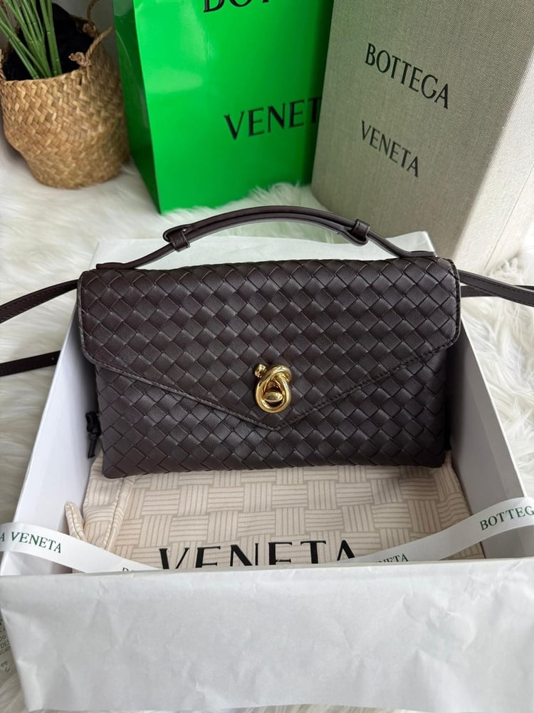 شنطة بوتيغا 25 سم بني محروق Bottega Veneta Bag 25 cm Burnt Brown